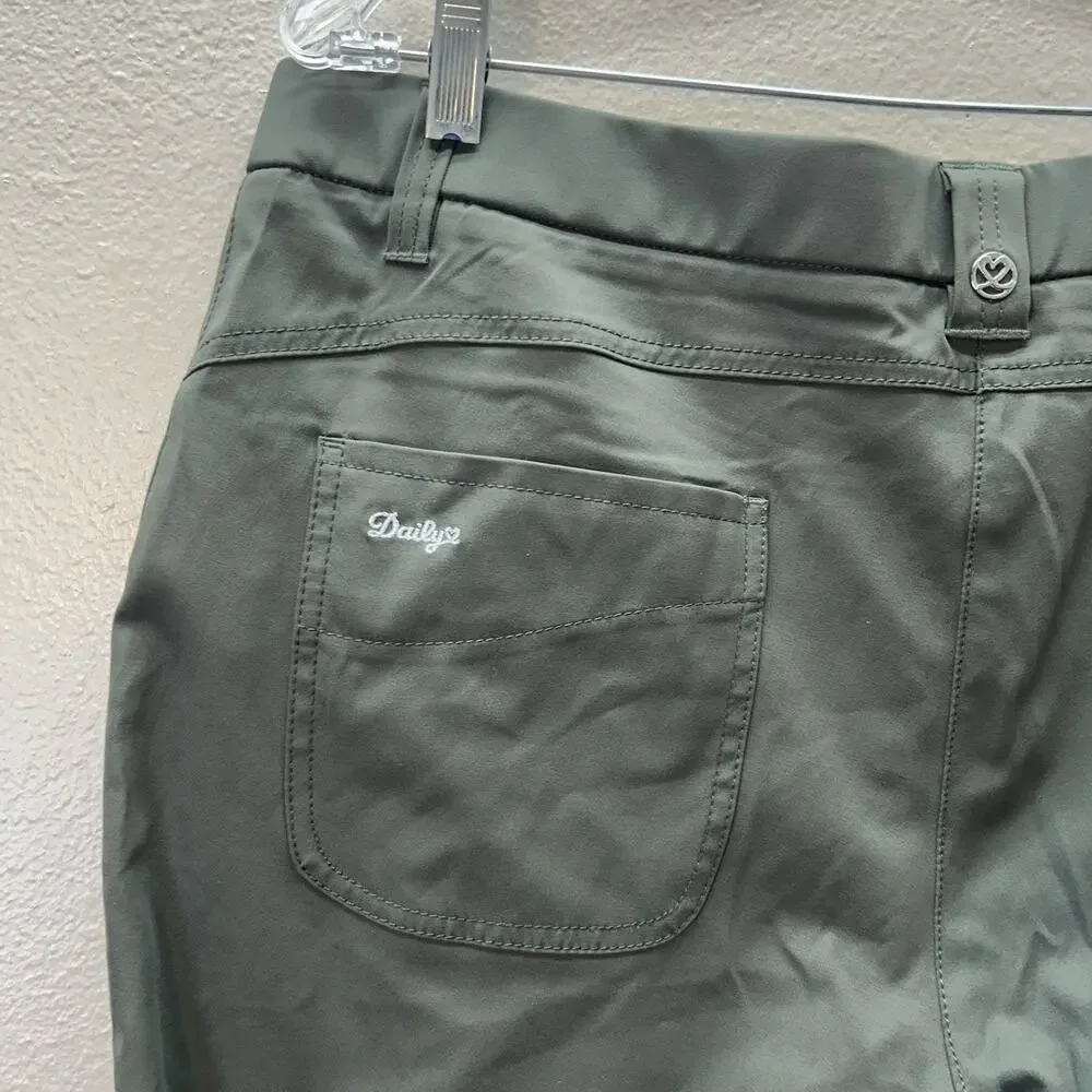 Daily Sports Pants‎ SZ 18 Green Lyric Quick Dry Performance Tapered Straight Leg